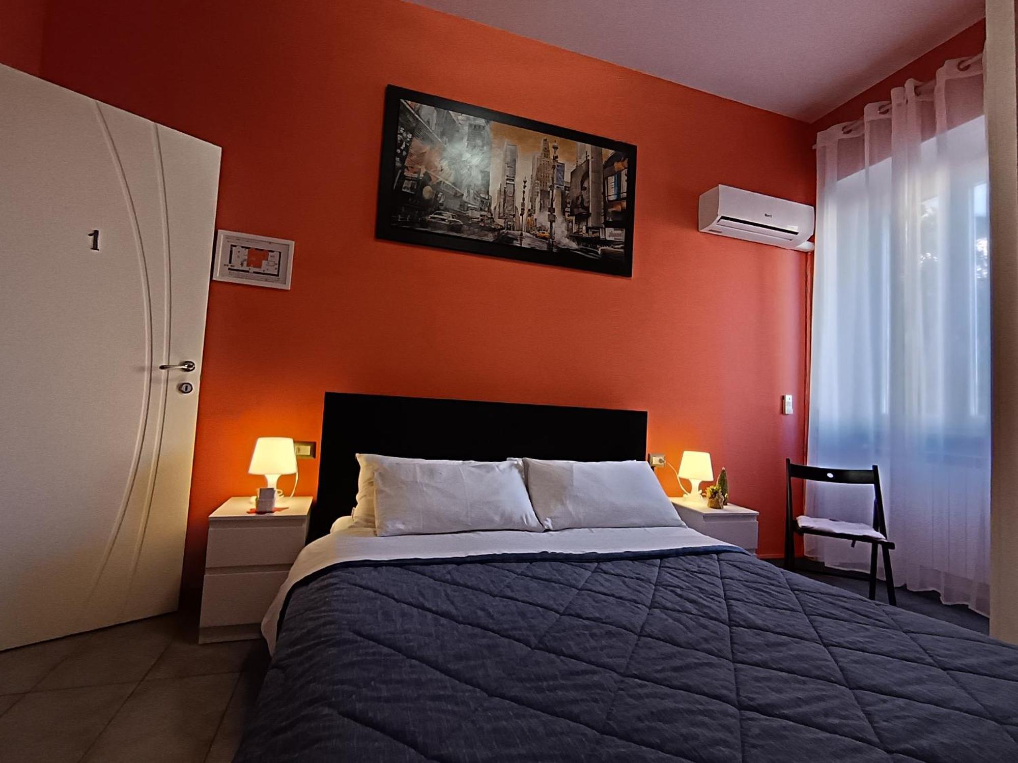 Adriatic Room 50 M Dalla Stazione Ferroviaria Di Ciampino E Dalla Navetta Aeroportuale Экстерьер фото